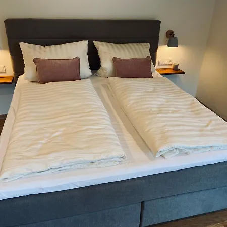 Halbstueck - Am Kropsbachpark