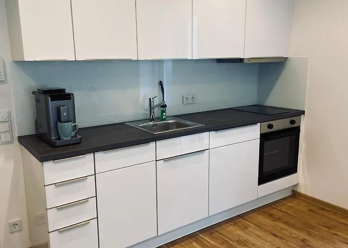 Halbstueck - Am Kropsbachpark *